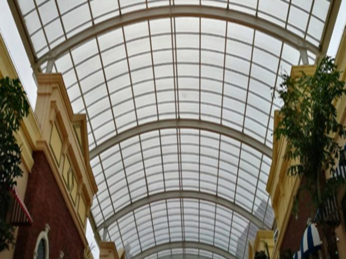 临沧屋面网架顶棚吊装方案